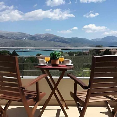 Vista Di Mare Lejlighed Lixouri Eksteriør billede
